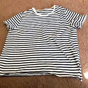 Old Navy boyfriend tee